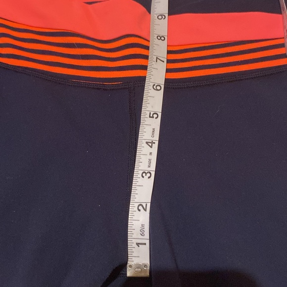 LULULEMON Yoga Pants Women’s Size 10 LULULEMON Wide Leg Stretch Workout Pants - Picture 8 of 12